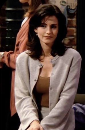 Courtney Cox Hair, Winter Clothes Aesthetic, Friends Monica Geller, Men Fashion Clothes, Women Winter Clothes, Aesthetic Outfit Summer, Friends Monica, Fashion 90s Style, Hair 90s