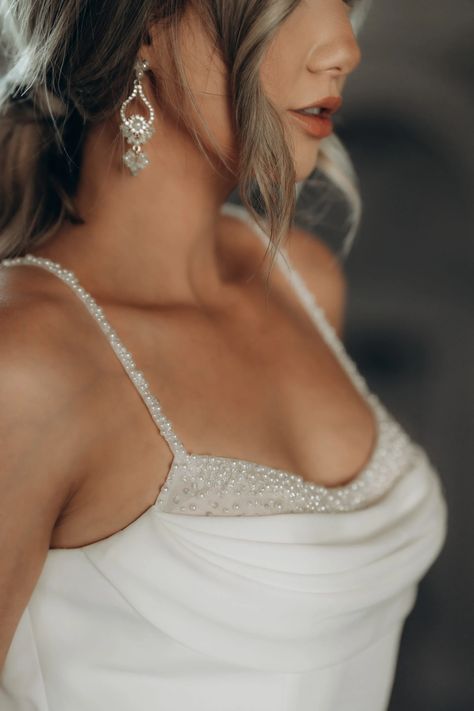 Small Detail Wedding Dress, Pearl Wedding Dresses Beaded, Elegant Pearl Wedding Dress, Elegant Wedding Dress With Pearls, Column Dress Wedding, Pearl Strap Wedding Dress, Pearl Accent Wedding Dress, Wedding Dresses 2025 Bride, Wedding Dress With Pearl Details