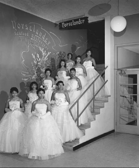 Idda Van Munster, Debutante Ball, American Photo, Vintage Black Glamour, African Diaspora, Black Pride, Black American, African American Women, Southern Belle