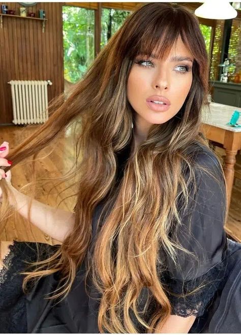 Chic Haircuts for Women Over 60 - 2024 Trends and Ideas Brown Balayage With Bangs, Girlie Aesthetic, China Suarez, Light Browns, Spring Haircuts, Women Haircuts Long, Ash Blonde Hair, Ombré Hair, Long Hair With Bangs