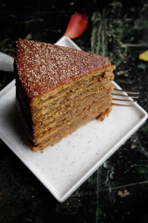 Apple Stack Cake Recipe – Garden & Gun Old Fashioned Molasses Stack Cake, Stack Cake Old Fashioned, Apple Stack Cake Recipe, Stack Cake Recipe, Apple Layer Cake, Apple Stack Cake, Stack Cake, Appalachian Recipes, Cake Recipes At Home