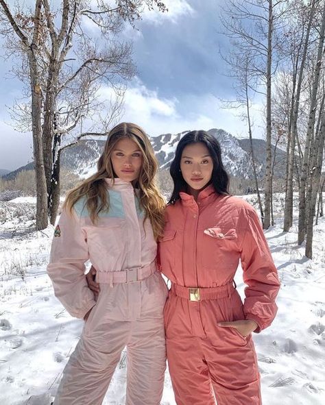 Cute Snowboarding Outfits For Women, Mountain Creature, Cute Snowboarding Outfits, Cute Ski Outfits, Ski Suits For Women, Ski Outfit For Women, Contouring Tips, Outfits Cold, Diy Clothes Videos