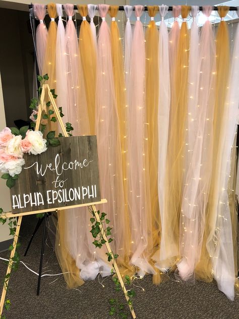 Preference Night Decorations, Sorority Table Decorations, Sorority Formal Decorations Ideas, Sorority House Interior Design, Sorority Event Decorations, Sorority Event Decor, Recruitment Preference Round, Sorority Backdrop Ideas, Pref Round Decorations