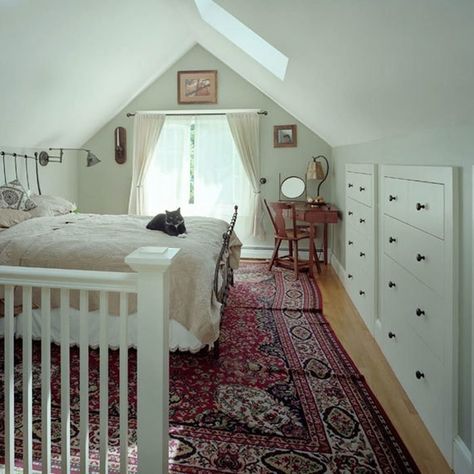 Attic Decoration, Attic Master Suite, Bathroom Attic, Attic Room Ideas, Swiss Cottage, Attic Ideas, Attic Bedroom Designs, Finished Attic, Roofing Ideas