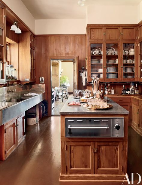 Martha Stewart Kitchen, French Kitchens, Martha Stewart Home, Painted Stools, Butler’s Pantry, Living Hall, Martha Stewart Living, Kitchen Nook, Country French