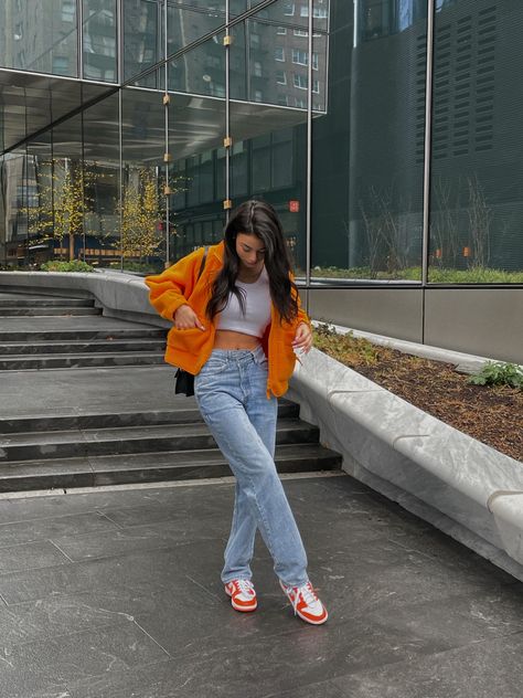 Boyfriend Jeans And Dunks, Outfit Ideas With Orange Dunks, Fall Outfits With Nike Dunks, Woman Dunk Low Outfit, Nike Syracuse Outfit, White And Orange Sneakers Outfit, Cute Outfits With Dunk Lows, Colored Dunks Outfit, Nine Dunks Outfit