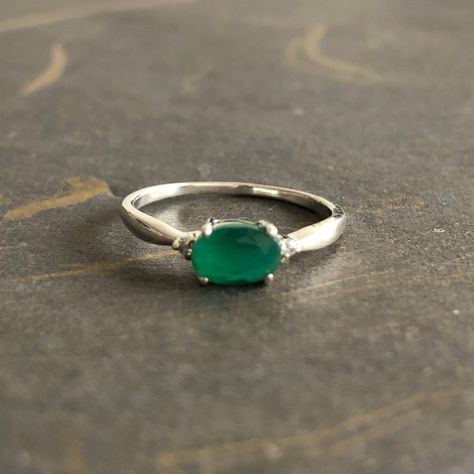 Smaragd Ring, Natural Gemstone Ring, Dope Jewelry, Proposal Gifts, Stunning Earrings, Dream Jewelry, Emerald Ring, Ring Ring, Signet Ring