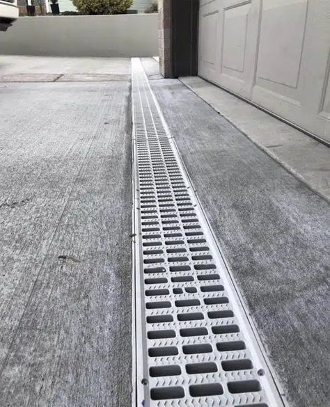 What You Need to Know About Selecting the Right Garage Trench Drain - Swiftdrain Trench Drain Systems Garage Floor Drain Ideas, Garage Floor Drain, Patio Drainage Ideas, Driveway Drain, French Drain System, Drainage Grates, Trench Drain Systems, Backyard Drainage, Yard Drainage