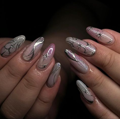 Cyberpunk Aesthetic Nails, Aesthetic Silver Nails, Cybersigilism Nail Art, Aespa Nails Designs, Cybersigil Nails, Aespa Core Nails, Cyberpunk Nail Art, Cyberpunk Nails Design, Y2k Nails Silver