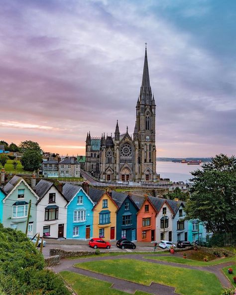 🌎hello_w@rld on Instagram: “🔺This beautiful picture is by : @christopherfunk_ 🔹 location: Ireland 🔺Congratulations and thank you so much for sharing it with us !…” Cobh Ireland, Best Of Ireland, Ireland Pictures, County Cork Ireland, Castles In Ireland, Gallery Exhibition, Destination Voyage, Napoleon Hill, Ireland Travel