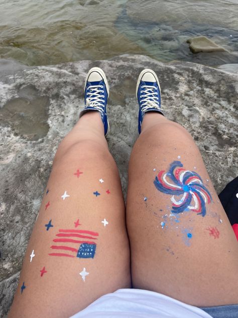 Forth Of July Body Painting, Usa Body Painting, Forth Of July Leg Painting, Leg Painting Body Art 4th Of July, 4th Of July Leg Painting Ideas, Fourth Of July Body Paintings, 4th Of July Body Painting Ideas, Fourth Of July Leg Paint, 4th Of July Leg Paint