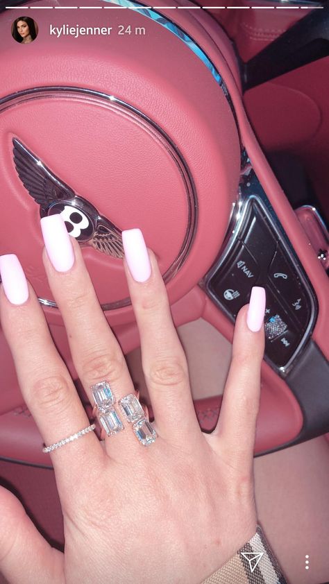 ☄GRETA☄ Kylie Jenner Nails Square, Ongles Kylie Jenner, Khloe Kardashian Nails, Acrylic Nails Kylie Jenner, Kardashian Nails, Jenner Nails, Kylie Nails, Kylie Jenner Nails, Long Square Nails