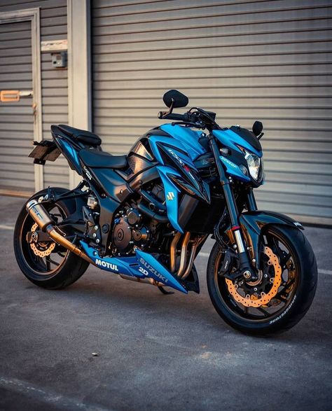 Suzuki Gsx 750, Motos Yamaha, مرسيدس بنز, Image Moto, Motorcross Bike, Dual Sport Motorcycle, Bike Exif, Pretty Bike, Bike Pic