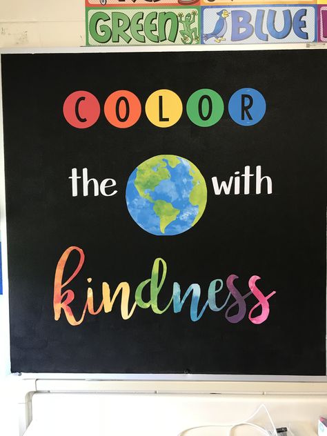 Kindness Bulletin Boards Elementary, Bulletin Board Ideas For Artwork, Color Bulletin Board Ideas, Be Kind Bulletin Board, Kind Bulletin Board Ideas, Art Class Bulletin Boards Elementary, Kindness Week Poster Ideas, Kindness Boards For School, Colors Bulletin Board Preschool