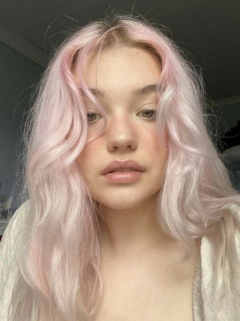 more in @autumnfiles <3 Light Pink Hair, Pastel Pink Hair, Hair Aesthetic, Pastel Hair, Hair Dye Colors, Dye My Hair, Short Hair With Bangs, Winter Hairstyles, Hair Inspo Color