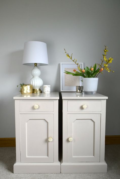 Turning Old and Damaged Bedside Cabinets into Beautiful Pieces using Decoart Paint - From Evija with Love Living Room Neutral, Modern Classic Living Room, Room Neutral, Hall Furniture, Diy Nightstand, Bedside Cabinets, Classic Living Room, Cabinet Makeover, Neutral Living Room