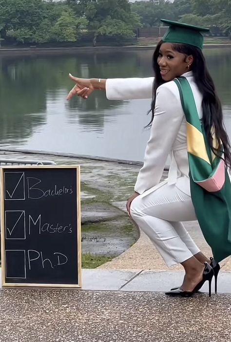 Business Attire Graduation Pictures, Uab Blazers Aesthetic, Mother And Daughter Graduation Pictures, Mastered It Graduation Pictures, Accounting Graduation Pictures, College Graduation Pictures Poses Photo Shoots Cute Ideas, Black Women Graduation Pictures, Graduation Gown Outfit, Masters Degree Photoshoot