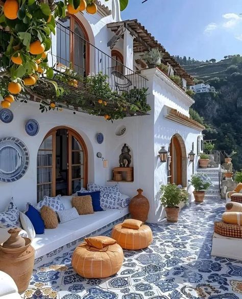 Greek Style Home, Mediterranean Room, Sicilia Italy, Greece House, Summer House Interiors, Images Terrifiantes, Homes In Italy, Italy House, Dream Life House