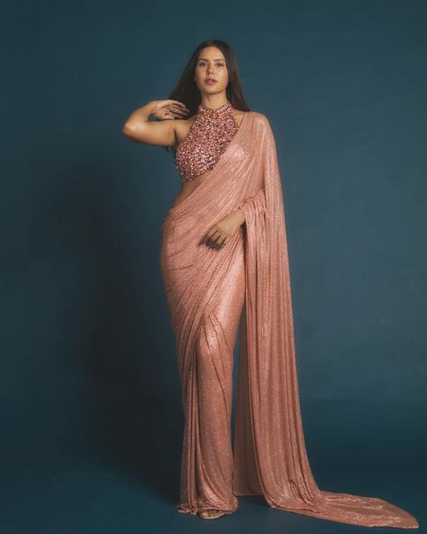 Saree Designer Blouse, Sonam Bajwa, Wedding Bollywood, Movie Outfit, Saree Photos, Celebrity Closet, Look Sophisticated, Drape Saree, Saree Designer