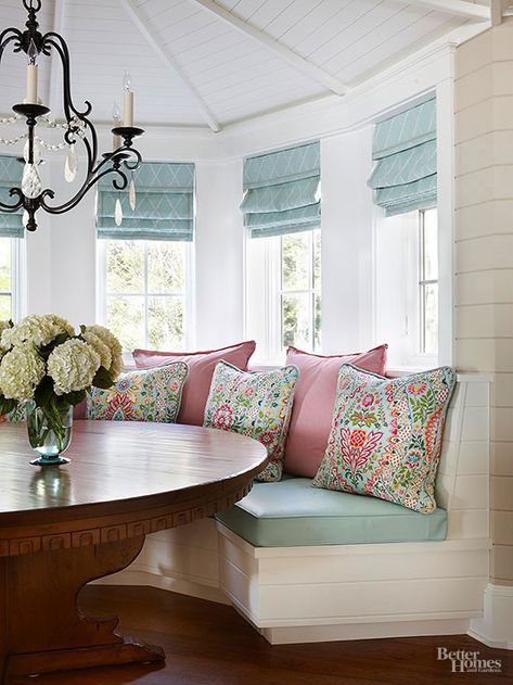 Lively and Lovely Breakfast Nook Bay Window, Breakfast Nook Curtains, Bay Window Treatments, Window Diy, Breakfast Nook Table, Nook Table, Kitchen Window Treatments, Banquette Seating, Kitchen Nook