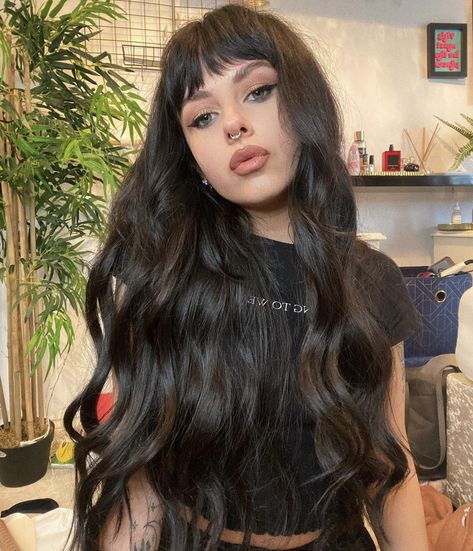 Long Black Hair Bangs Aesthetic, Straight Fringe Long Hair, Dark Hair With Fringe Bangs, Divine Feminine Hair, Long Black Hair Fringe, Bangs Alternative Hair, Girls With Bangs Aesthetic, Long Alternative Hair Grunge, Black Hair With Fringe Bangs