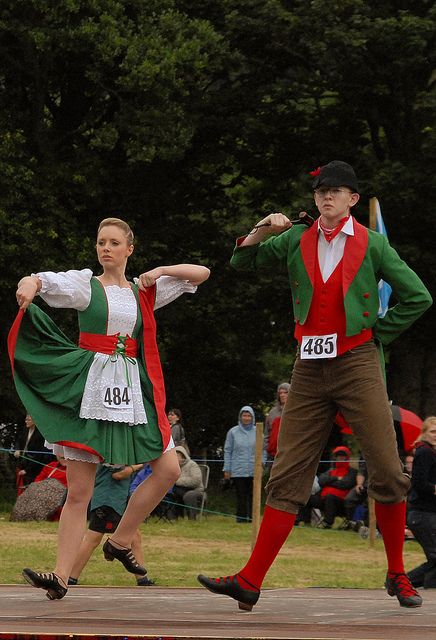 Irish Jig 011 - Lochearnhead Games 2010 | John Mullin | Flickr Irish Jig, Irish Fashion, Highland Games, Laundry Room, Sports Jersey, Feelings, Dresses