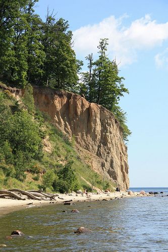 https://flic.kr/p/6xgz77 | Cliff - Gdynia, Pomorze, Poland Cliff Reference, Cliff Photography, Poland Beach, Cliff Landscape, Moustiers Sainte Marie, Cliff Jumping, Matka Natura, Landscape Photography Nature, Sopot