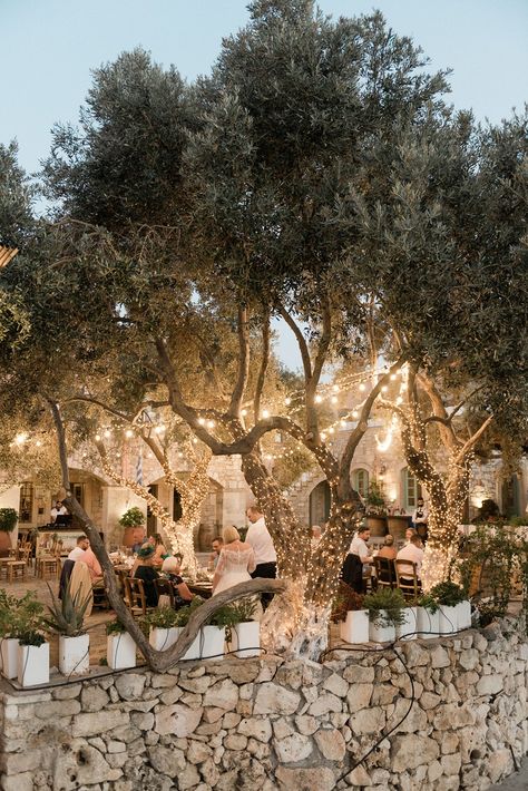 Greek Isles Decor, Small Greece Wedding, Mykonos Wedding Decor, Small Greek Wedding, Greek Villa Wedding, Beach Wedding Greece, Wedding Venues Greece, Medeteranian Wedding, Greek Beach Wedding