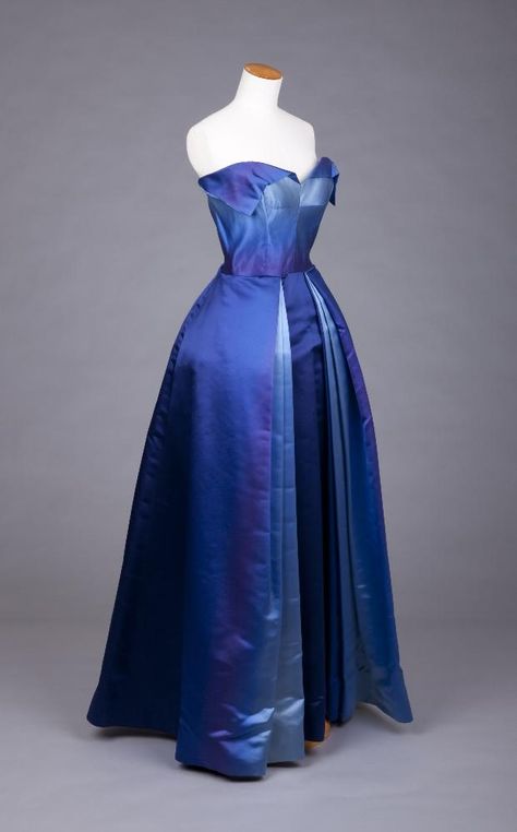 Rosenstein, Nettie 	  1940-1945 Vintage Evening Gowns, Silk Evening Dress, Evening Wear Dresses, Strapless Evening Dress, Retro Fashion Women, Long Blue Dress, Satin Evening Dresses, History Fashion, Designer Evening Dresses