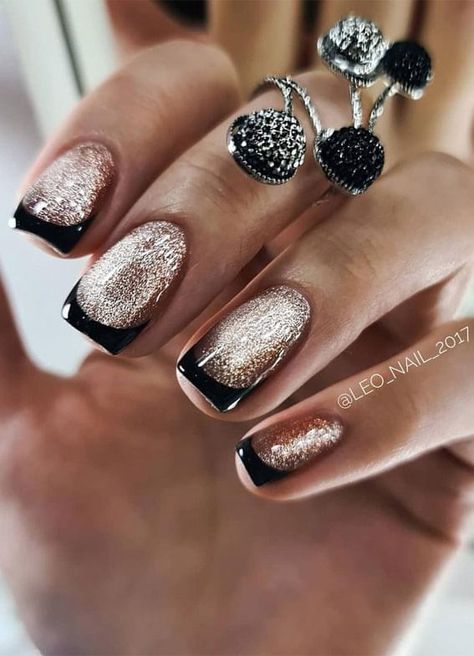 Holiday Nails Thanksgiving, Nails Fancy, Nail Design Glitter, Nails Classy, Fall Nail Art Designs, Manicure Gel, Accent Nail, Smink Inspiration, Nails 2021