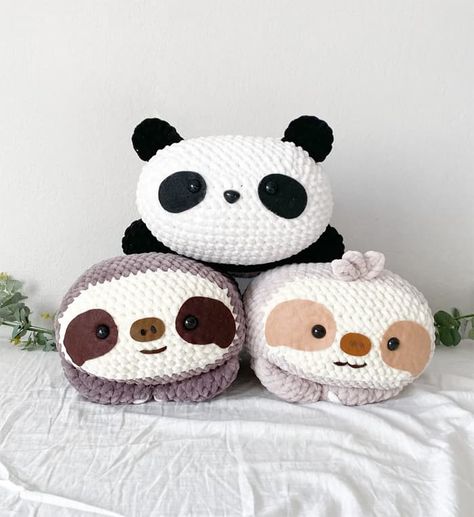 Chunky Yarn Stuffed Animal, Yarn Animals, Cushion Ideas, Crochet Sloth, Flower Coaster, Toys Ideas, Crochet Toys Free, Easy Crochet Animals, Cozy Crochet Patterns