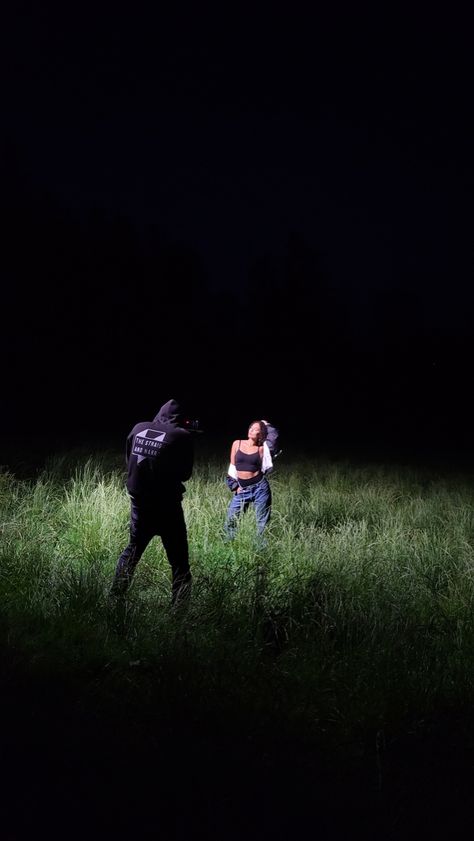 #fotoshoot #night #late #forest #field Night Outdoor Photoshoot, Forest Photography Model, Late Night Photoshoot, Night Time Photoshoot, Field At Night, Forest Field, Night Photoshoot, Spring Shoot, Fall Shoot