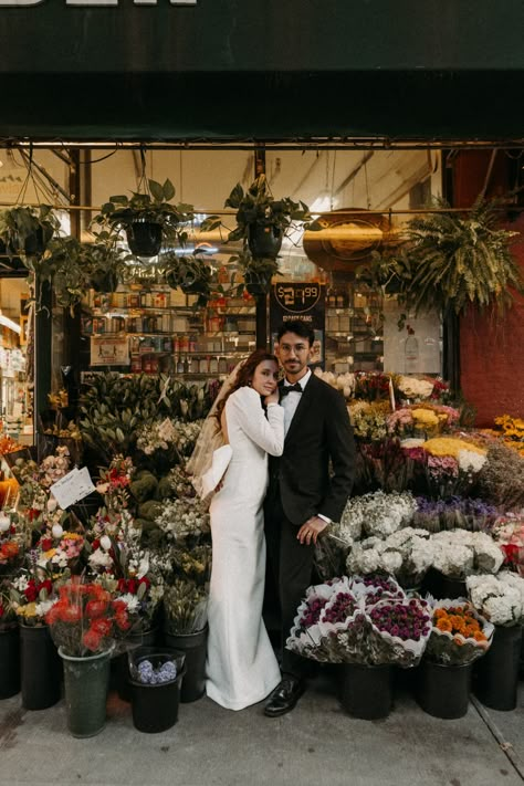 New York City Hall Elopement, Nyc Elopement Photos, Flower Market Wedding, Nyc Flower Market, Nyc City Hall Wedding, Elopement City, Chic Elopement, Brooklyn City, New York City Hall