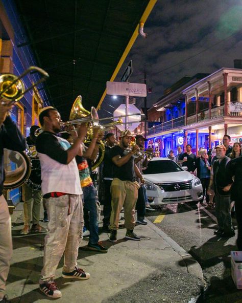 Frenchmen Street | New Orleans Streets to Visit New Orleans Nightlife, New Orleans Bourbon Street, New Orleans Music, New Orleans Vacation, Louisiana Bayou, Neighborhood Guide, Live Band, Jazz Blues, Blues Music