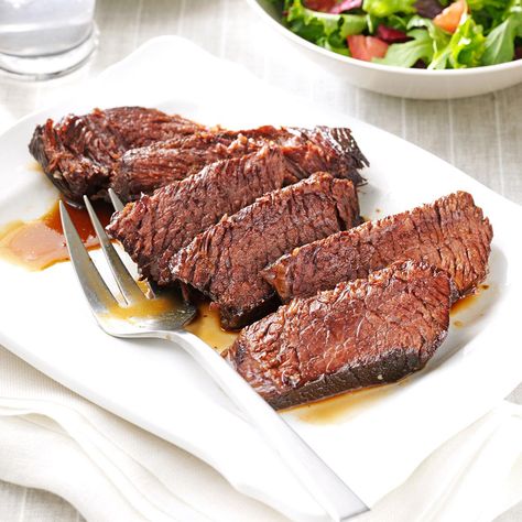 Marinated Chuck Roast Recipe -It's the simple marinade of orange juice, soy sauce, brown sugar and Worcestershire sauce that makes this beef roast so tasty and tender. —Mary Lee Baker, Enon, Ohio Marinated Chuck Roast, Chuck Roast Recipes, Homemade Buttermilk Biscuits, Brisket Recipe, Beef Chuck Roast, Pot Roast Recipes, Beef Chuck, Chuck Roast, Roast Recipes