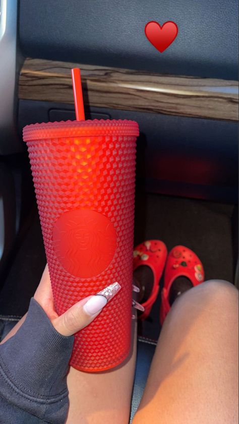 Starbucks Studded Tumbler, Red Crocs, Clean Drink, Starbucks Tumbler Cup, Studded Tumbler, Disney Cups, Diy Gift Baskets, Cute Water Bottles, Mugs Coffee