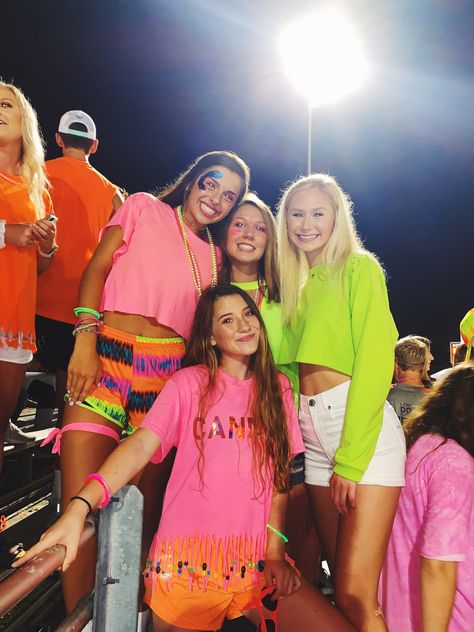 Neon Homecoming Theme Outfits, Football Game Neon Theme, Neon Outfit Ideas For Football Games, Neon Football Game Outfit, Neon Fnl Theme, Neon School Spirit Day, Neon Spirit Week, Neon Hoco Theme, Neon Student Section Outfits