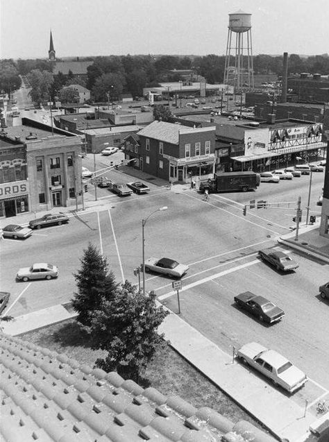 Downtown Crown Point Indiana. Mary, you might want to print and frame this in your new house!! Crown Point Indiana, Hometown Pride, Illustration Ideas, Lake County, Local History, Junior High, City Buildings, New House, Great Lakes