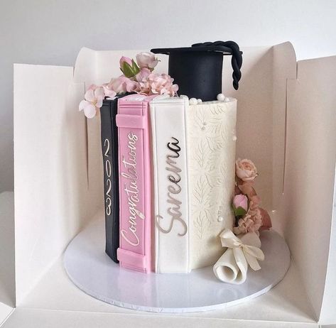 Graduation Cake Aesthetic, Graduation Cakes Ideas, High School Graduation Cakes, College Graduation Cakes, Nurse Grad Parties, Nursing Wallpaper, Graduation Cake Designs, Graduation Party Cake, Birthday Cake Decorating Ideas