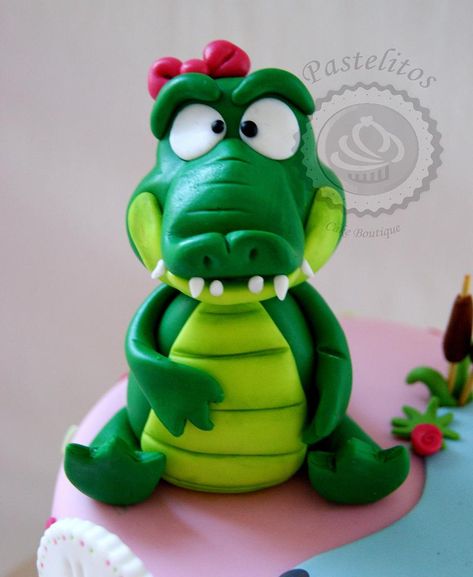 Crocodile Cake, Alligator Cake, Alligator Birthday Parties, Sugar Animal, Alligator Birthday, Soap Design Ideas, Paper Plate Crafts For Kids, Cake Boutique, Safari Cakes