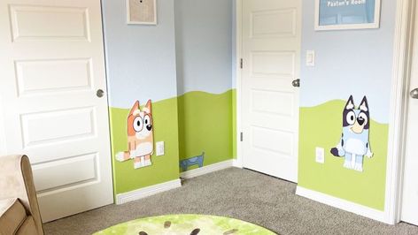 Bluey Themed Bedroom Ideas, Bluey Themed Bedroom Girl, Bluey Bingo Room Decor, Bluey Bingo Bedroom Ideas, Bluey Home Decor, Bluey Inspired Playroom, Diy Bluey Room Decor, Bluey Room Decor Kids, Bluey Room Theme