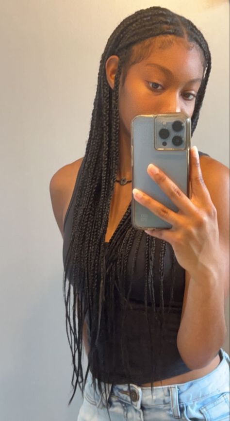 Pinteresting Ethereal Escapes: Aesthetic Backgrounds Extra Flat Knotless Braids, Mini Knotless Braids Hairstyles, Long Lasting Braids For Black Women, Natural Hairstyles For Medium Length Hair Black Women, Box Braids Hairstyles Straight Ends, Mid Box Braids, Waist Lenght Braids, Straight Braid Hairstyles, Box Braids With Middle Part