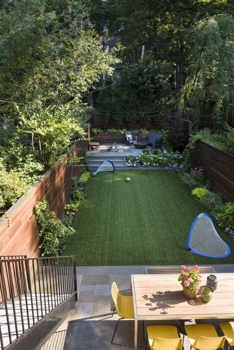 Trees For Privacy, Artist Garden, Brooklyn Backyard, Contemporary Townhouse, Townhouse Apartments, Street Townhouse, Millwork Details, Brooklyn Brownstone, Gorgeous Houses