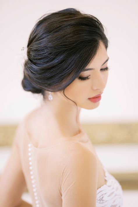 Asian Bun Hairstyles, Asian Hair Updo, Asian Wedding Hair, Engagement Photo Hair, Hanbok Hair, Soft Bridal Makeup, Sanggul Modern, Photo Hair, Wedding Hairstyles Medium Length