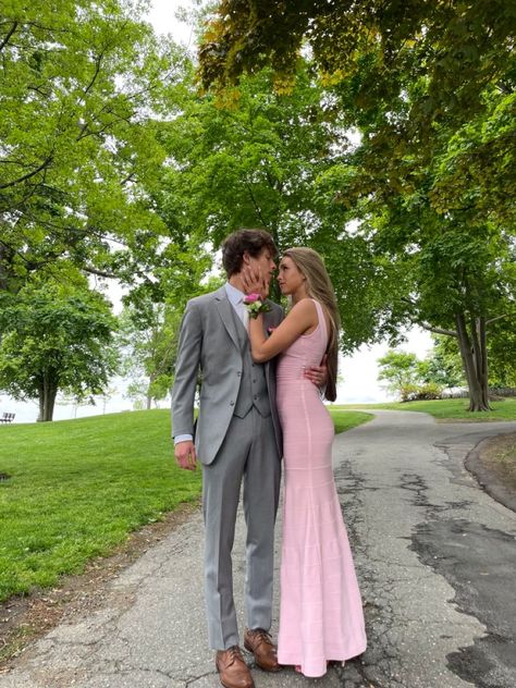 Match Prom Outfits, Prom Color Themes Couples, Pink Dress And Suit Couple, Light Pink Prom Dress With Date, Pink And Grey Prom Couple, Pink Hoco Couple Outfits, Hoco Colors For Couples, Light Pink Hoco Couple, Light Pink Prom Couple