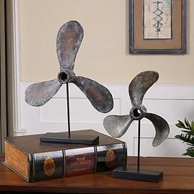 Deco Marine, Boat Propellers, Coastal Living Rooms, Coastal Bedrooms, Nautical Home, Lake House Decor, Coastal Style, Nautical Decor, Nautical Theme