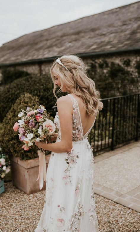 Beautiful Floral Detail Wedding Dress and Wildflower Blush Bouquet Rustic Romantic Wedding Dress, Wedding Dress For Spring, Bouquet Spring Flowers, Floral Bohemian Dress, Bridal Bouquet Spring, Non Traditional Wedding, Blush Bouquet, Blush Wedding Dress, Embroidered Wedding Dress