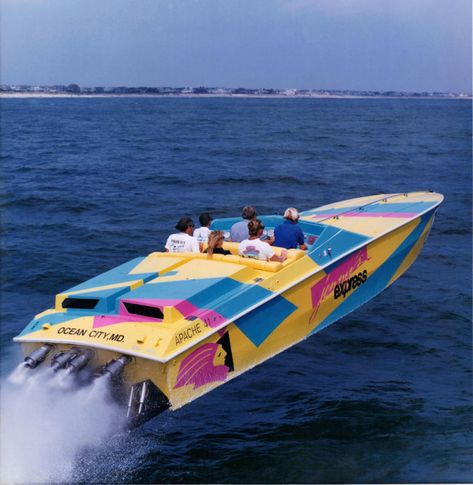 Offshore Powerboats, Retro Vehicles, Retro Miami, Hydroplane Boats, Powerboat Racing, Dangerous Sports, Offshore Boats, Fast Boats, Boy Toys