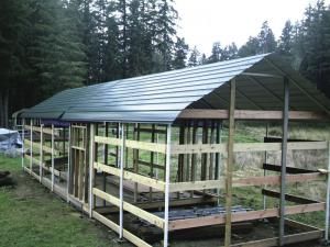 FARM SHOW - Carports Turned Into Low Cost Barn Plywood Exterior, Shop Hacks, Farming Tips, Horses Tack, Farming Tractors, Agriculture Equipment, Barn Hacks, Farm Show, Horse Shelter