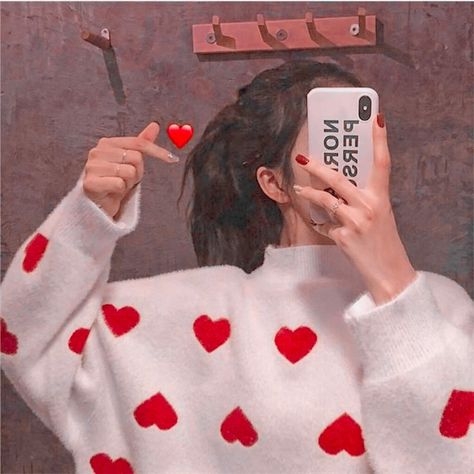 Love Sweater, Pics For Dp, Stylish Dpz, Hearts Girl, Stylish Photo Pose, Heart Sweater, Korean Girl Fashion, Cute Selfies Poses